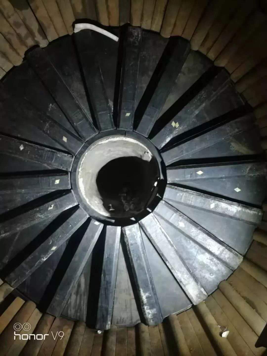 球磨機橡膠襯板